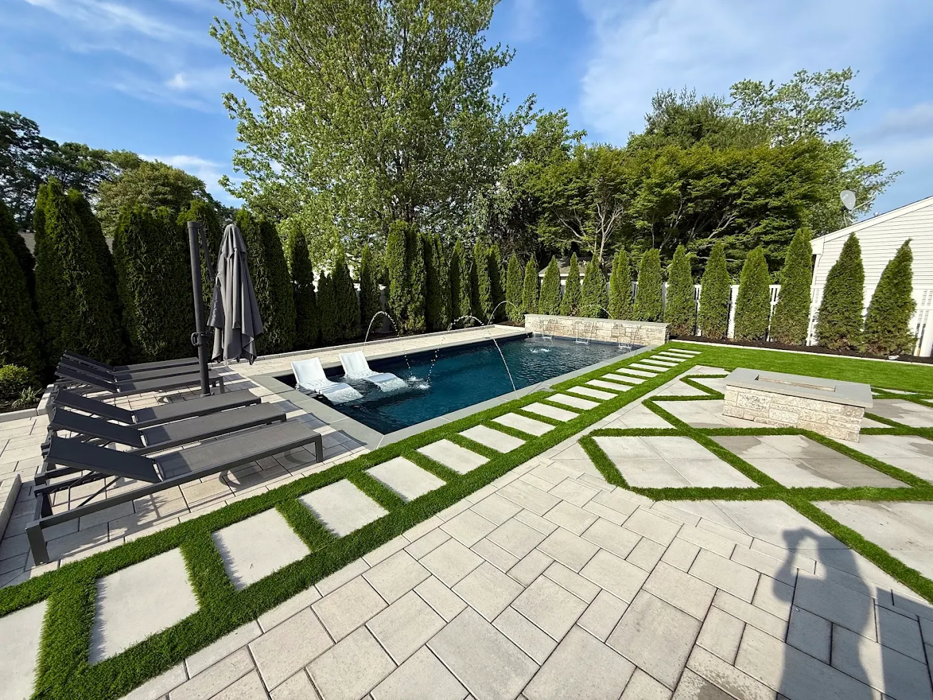 Earth Scapes Landscape & Outdoor Living photo 2