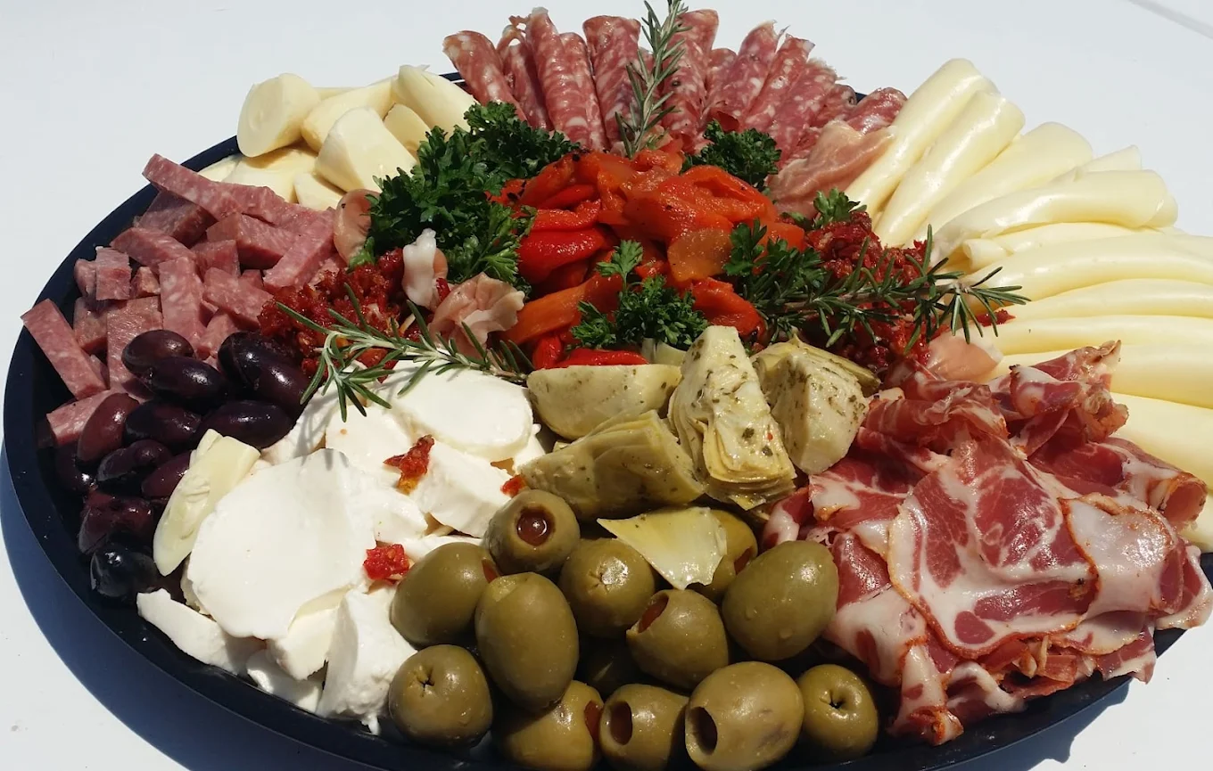 Foodinis Catering photo 2