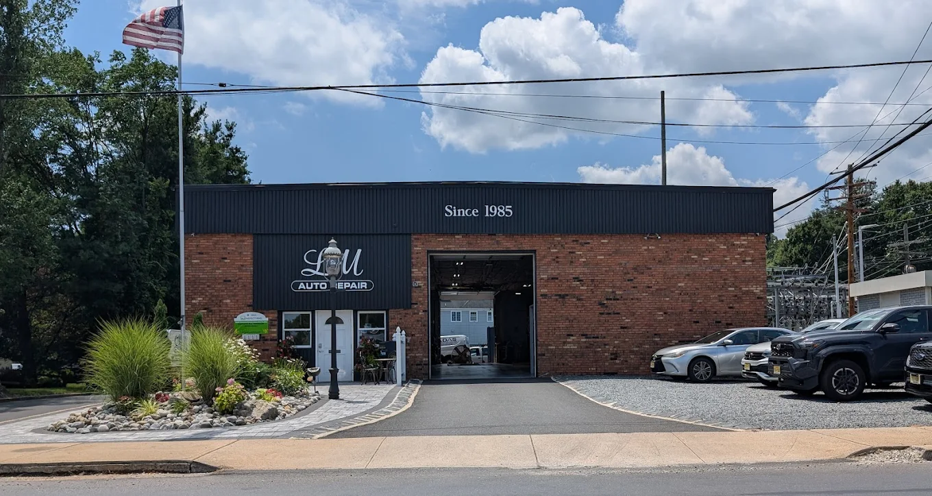 L & M Auto Center photo 3