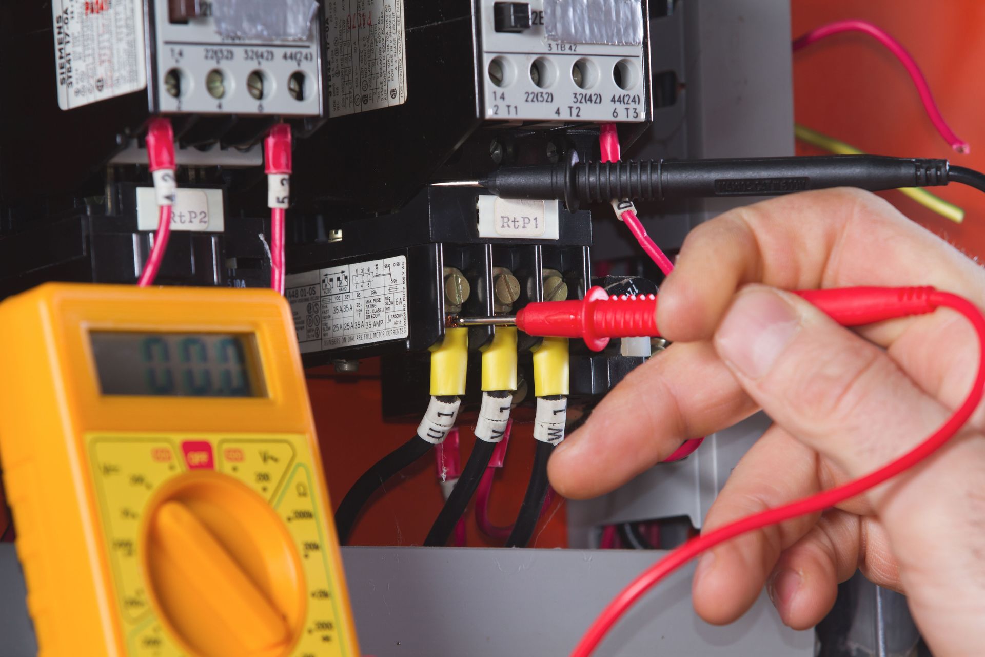 Byrne Electrical Contracting image 2